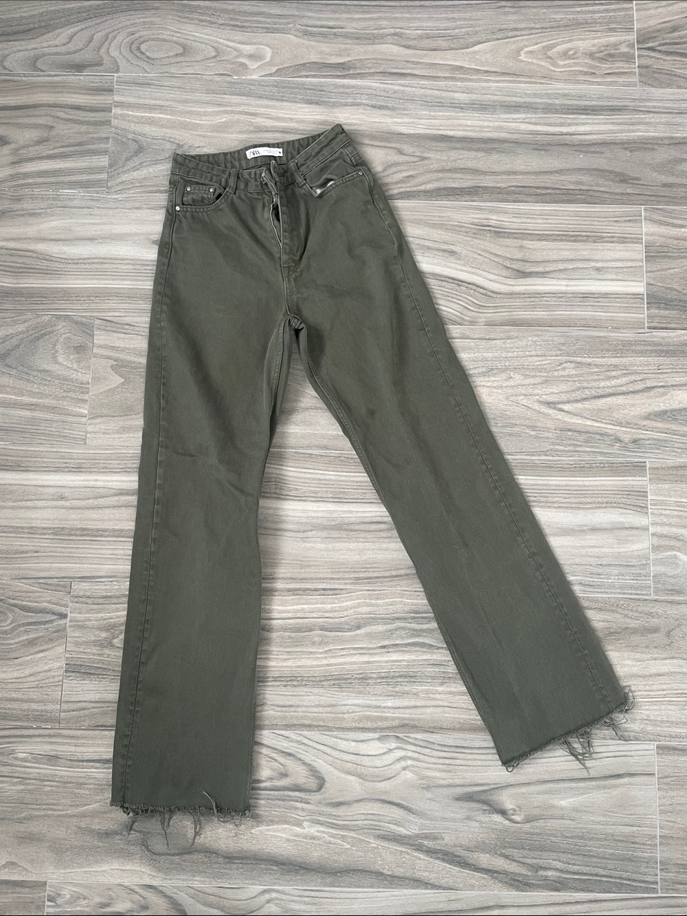 Zara Hi-Waist Wide-Leg Mom Jeans